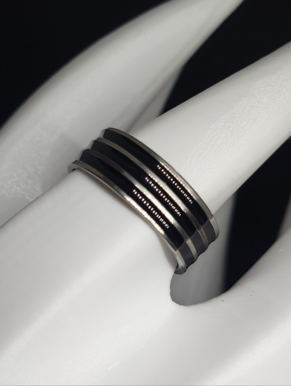 $1 | 9 | Striped Duo-Tone Wide Band Ring